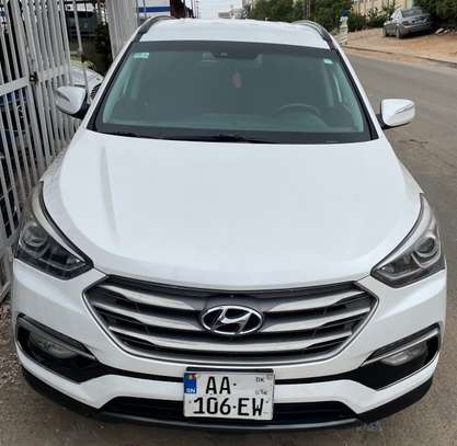 Hyundai santafe sport 2017 4x4 image 5