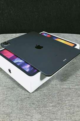 Apple iPad Pro 2022 image 2