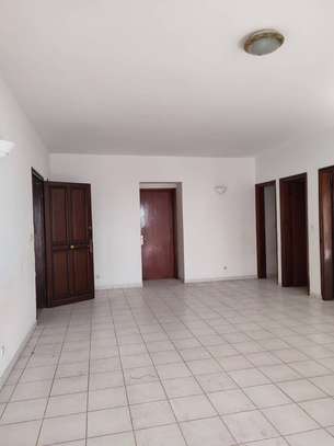 UN TRES JOLI APPARTEMENT AVEC PISCINE JARDIN ET VUE SUR  MER image 2