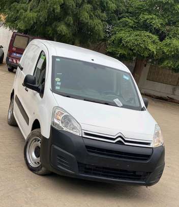 Citroen berlingo 2 places image 1