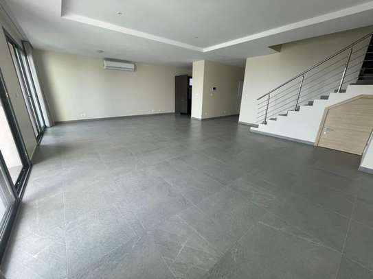 Appartement en duplex  à louer aux Almadies image 1