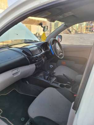 Mitsubishi L 200 (2014) image 6