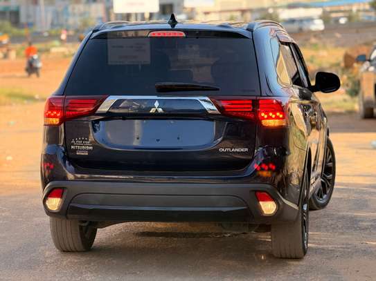 2018 MITSUBISHI OUTLANDER 7places image 3