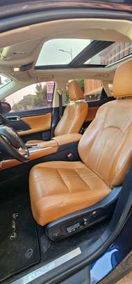 Lexus image 3