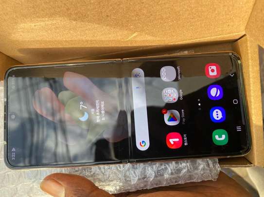 Samsung Galaxy z flip 4 256go ram 8go 5g image 2