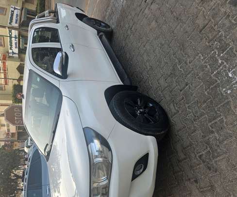 Toyota hilux 2017 image 2