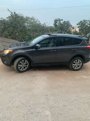Location Toyota RAV4 Limited image 2