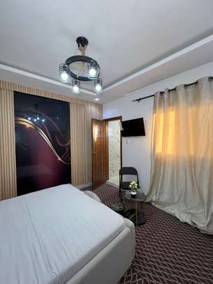 Belle et spacieuse chambre au Point E image 2