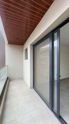 Appartement à louer au Point E image 12