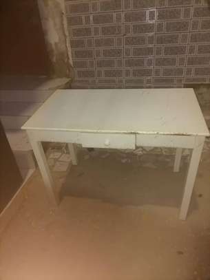 Table blanche image 1