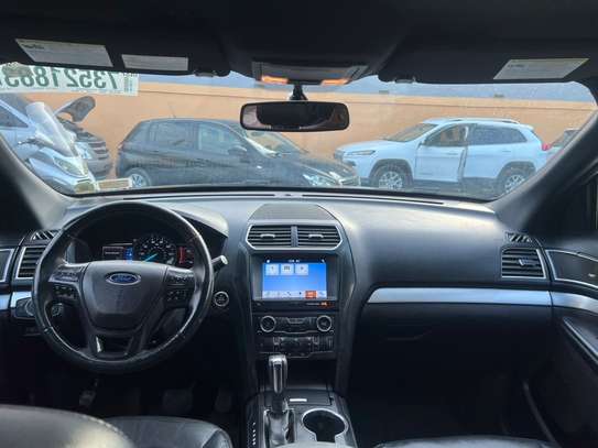 Ford explorer image 6