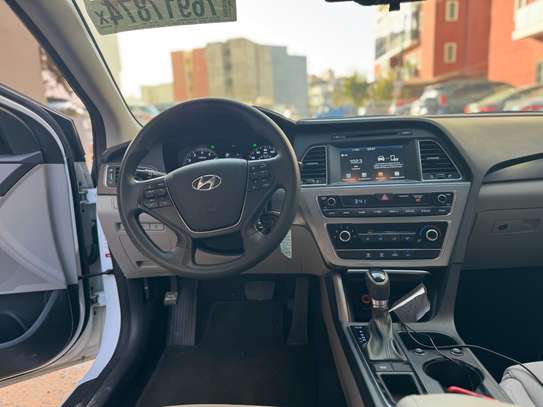 Hyundai sonata Sport 2017 image 9