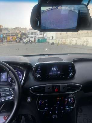 Hyundai santafe 2019 image 5