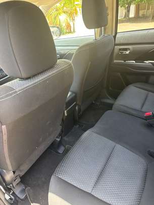 Mitsubishi Outlander 7 places 2016 image 6