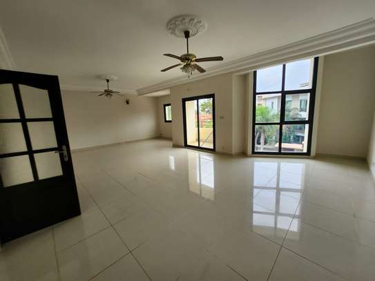 Appartement lumineux F4 à louer almadies image 9