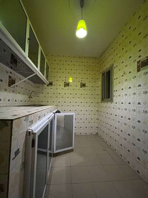 Appartement de type F4 - lumineux à louer à Zac Mbao image 8