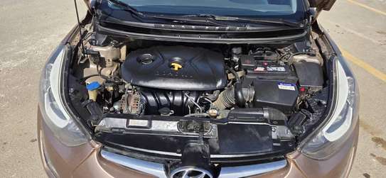 Hyundai elantra image 2