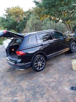 Volkswagen Tiguan 2018 image 2