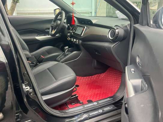 Nissan Kicks Enjoy Edition 2017 image 4