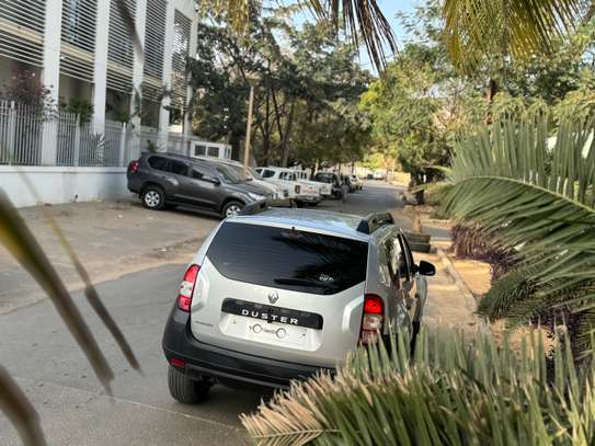 Renault Duster 2017 image 10