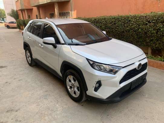 Toyota RAV4 image 3