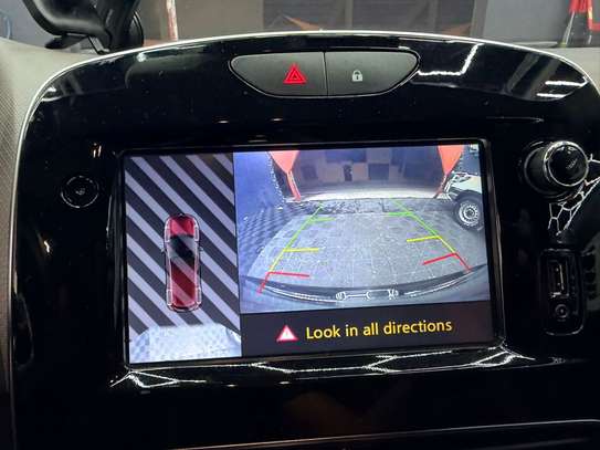 Renault Clio image 6