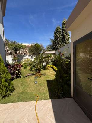 VILLA SDANDING image 4