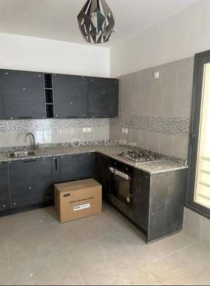 Bel appartement à louer au Mamelles cité mbakiyou faye image 6