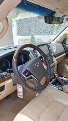 Vente véhicule Toyota V8 image 2