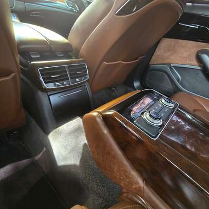 Audi A8L 2016 Quattro image 12