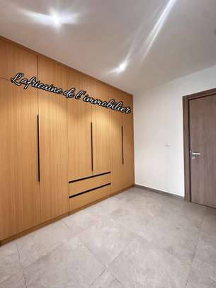 À LOUER – Superbe appartement avec terrasse sur la VDN image 5