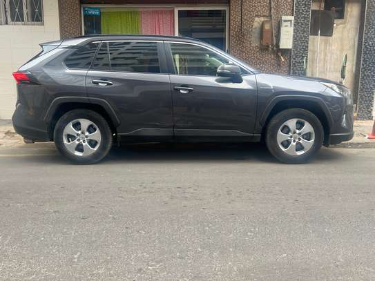TOYOTA RAV4 2021 image 12