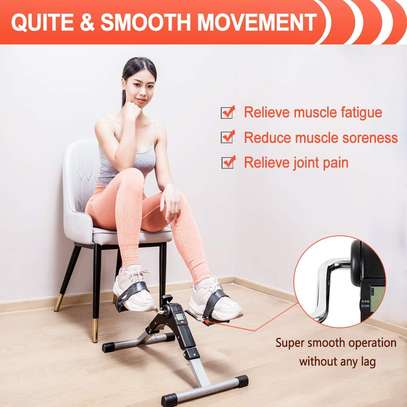 Mini vélo d'exercice pour jambes et bras - hommes et femmess image 2