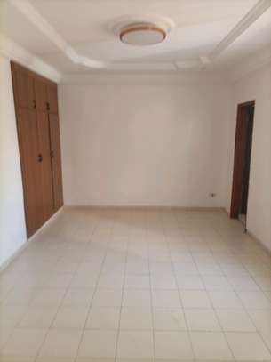 Sacré cœur Bel et grand Appartement à louer image 1