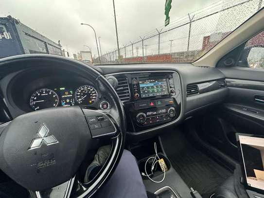 Mitsubishi outlander à louer image 5