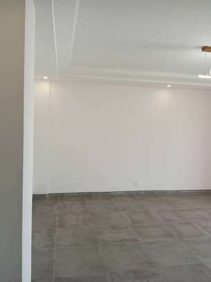 BEL APPARTEMENT F4 A LOUER A MERMOZ image 1