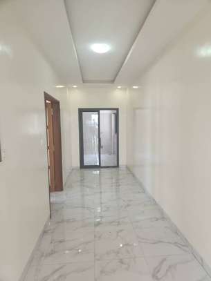 Appartement F4  à louer aux Almadies image 9