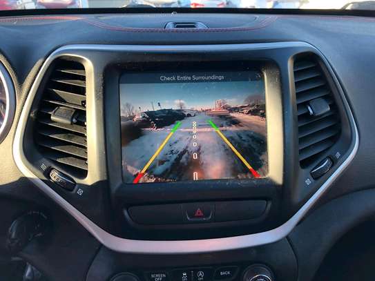 Jeep Cherokee trailhawk image 11