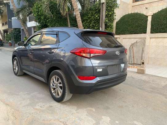 Hyundai Tucson image 8