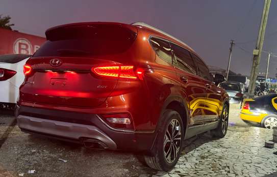 HYUNDAI SANTAFE 2019 image 11