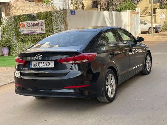 Hyundai elantra 2017 image 3