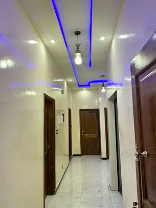 LUXUEUX APPARTEMENT T4 image 10