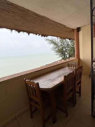Chambre meublé à saly image 6