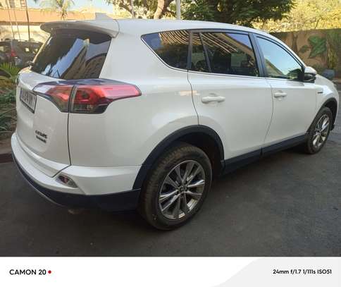 toyota hybride image 2