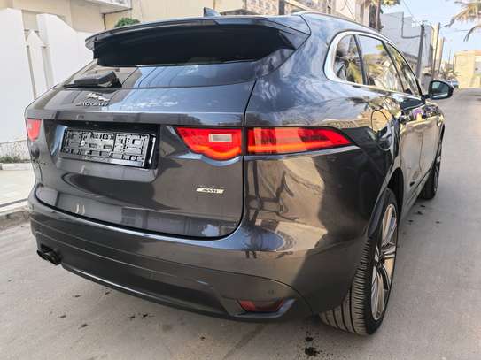 jaguar f pace 2019 image 10