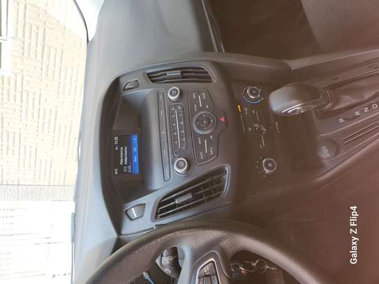 Ford focus sedan image 1