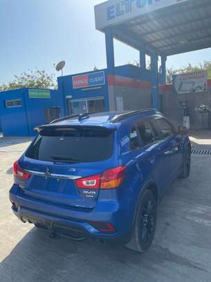 Mitsubishi RVR image 12