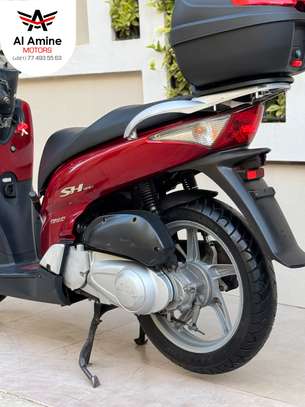 Honda SH image 9