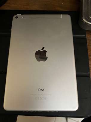 iPad Mini 5e Gen 64Go Cellulaire image 1