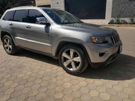 Jeep cherokee image 2